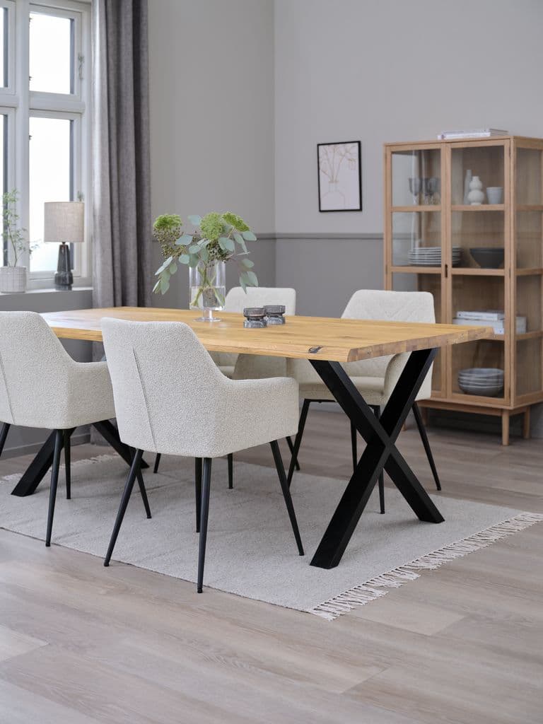 ROSLEV C200 mesa carvalho natural+ 4 PURHUS branco/preto