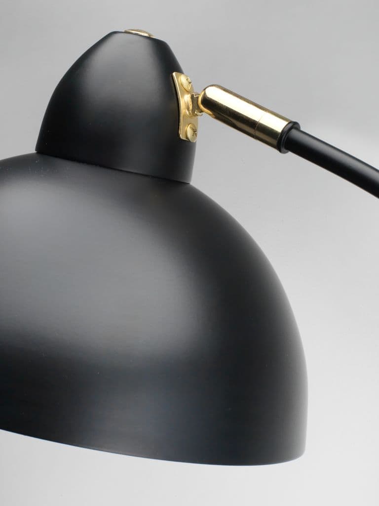 Candeeiro de pé HUGO A154cm preto