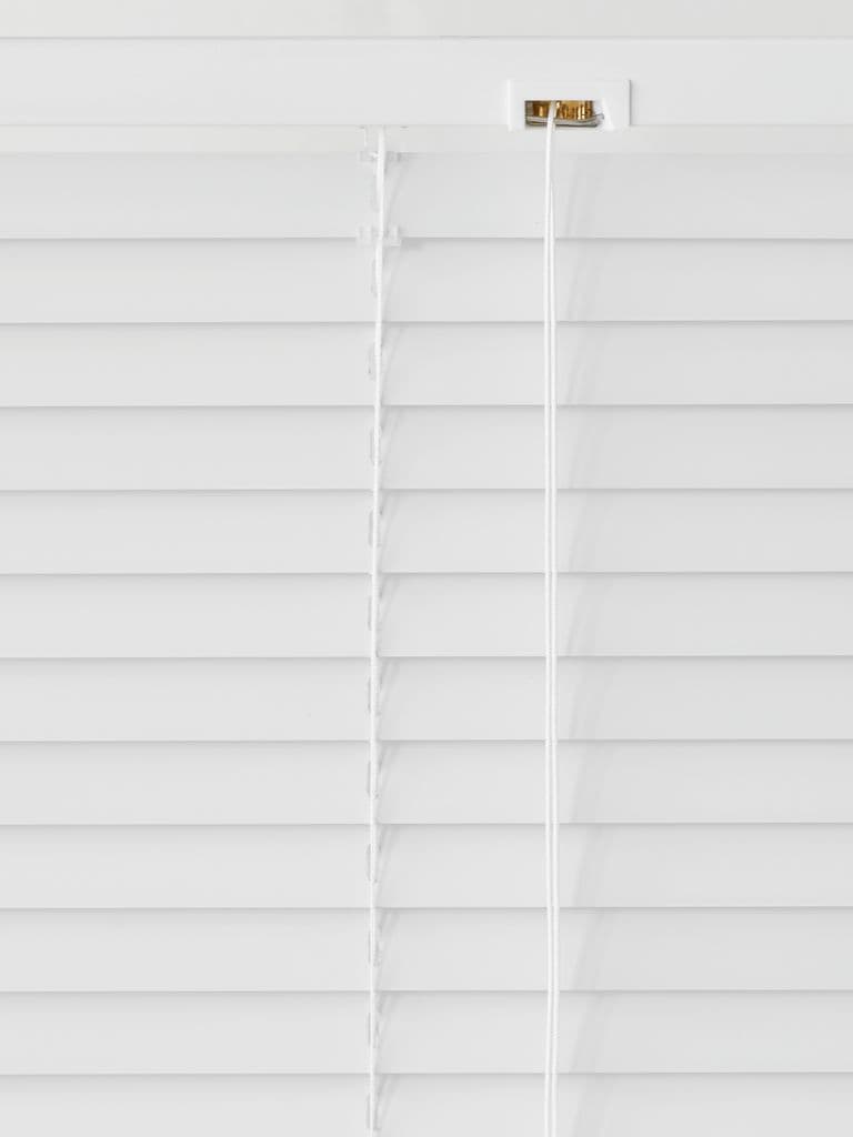 Estore veneziano BRU 130x160 alumínio branco