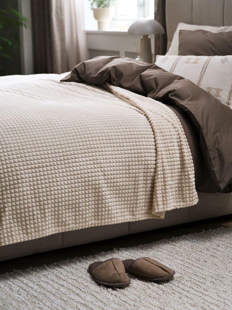 Colcha HAGTORN 200x220 polar bege