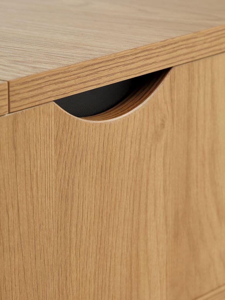 Mesa de centro AABENRAA C110 tampo c/elevação arrum cor carv