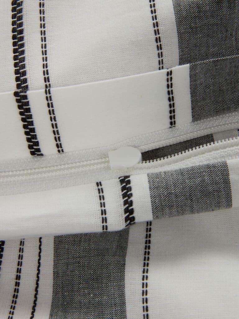 Conjunto capa edredão IDA fio tingido 155x220 branco/preto
