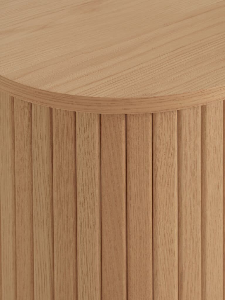 Mesa de cabeceira LYNGVIG 2 portas persiana carvalho natural