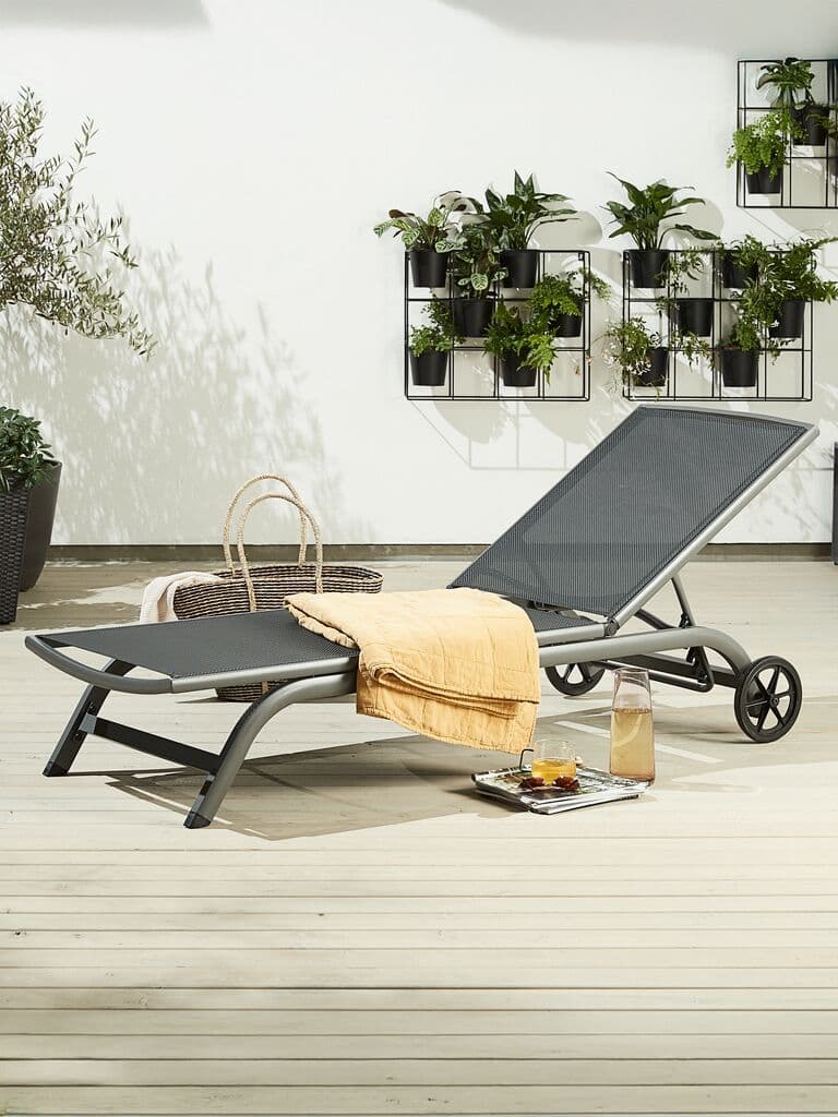 Espreguiçadeira HANSTHOLM L76xC200 preto
