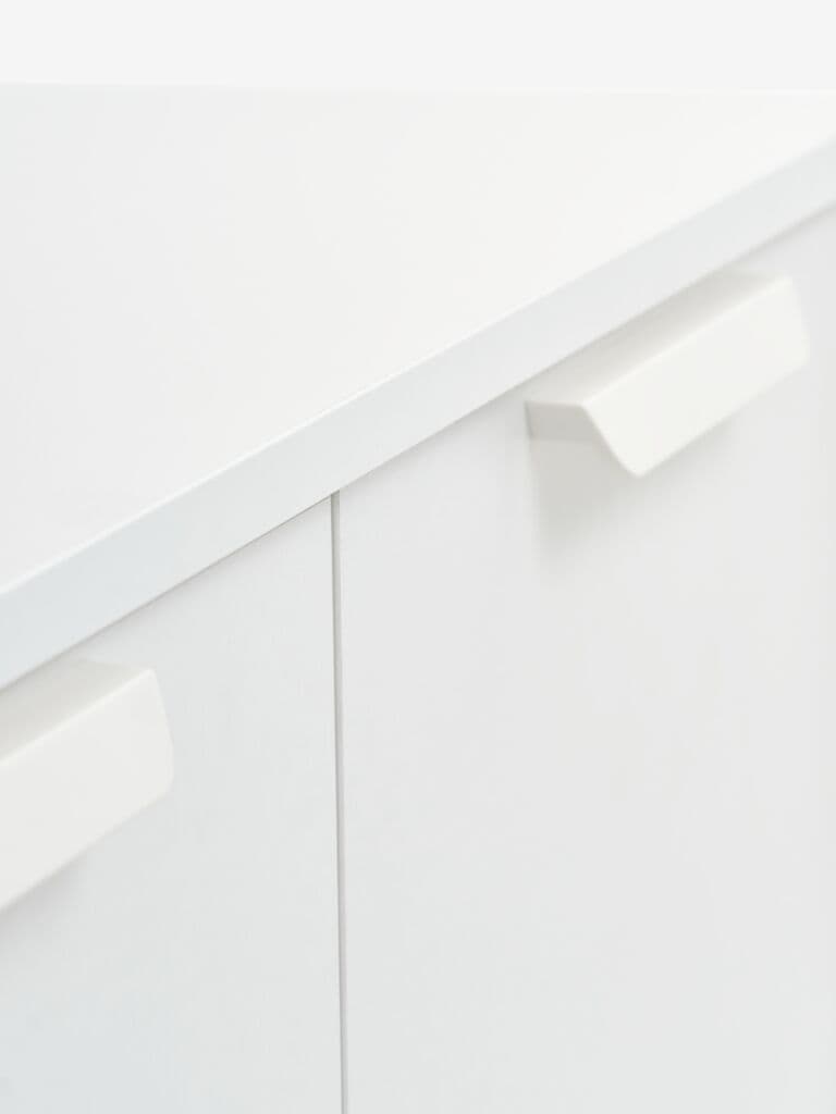 Aparador JENSLEV 2 portas 4 gavetas branco