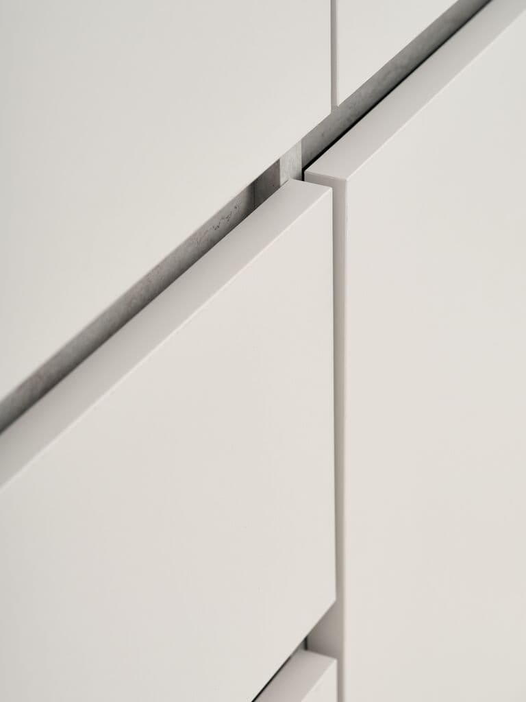 Roupeiro BILLUND 119x193 4 portas 2 gavetas travertino/bege