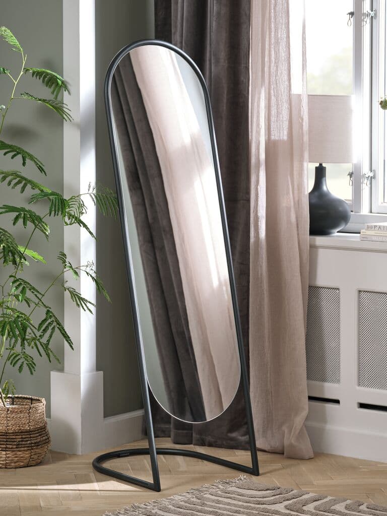 Suporte para cabides LYNGDAL preto