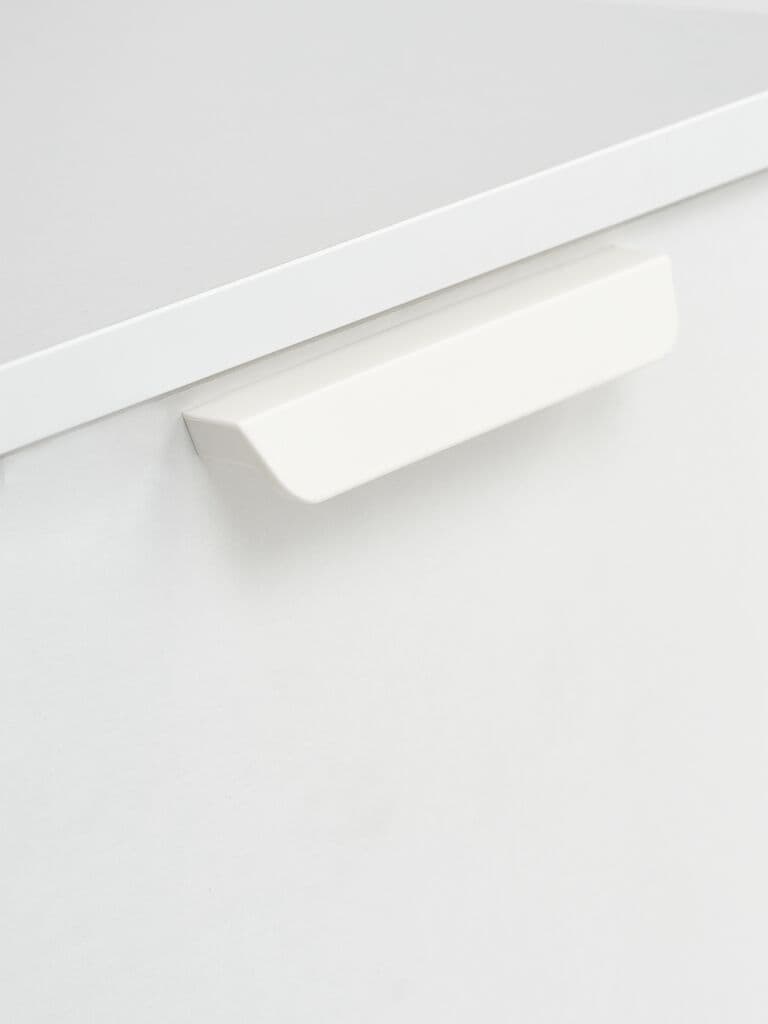 Aparador JENSLEV 2 portas 4 gavetas branco