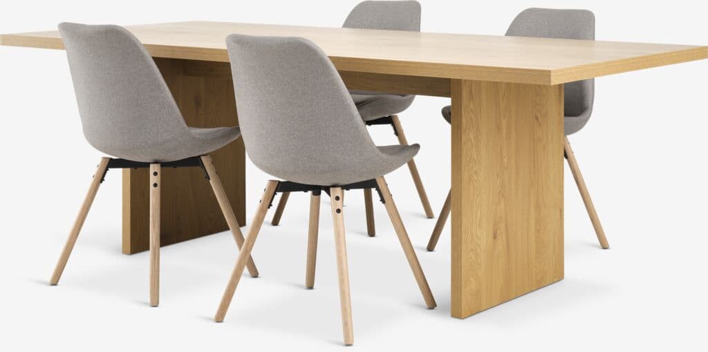 MUNKEBY C220 mesa carvalho quente + 4 KASTRUP cadeira areia