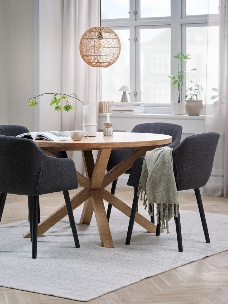 GRIBSKOV Ø120 mesa carvalho + 4 ADSLEV cadeiras antracite