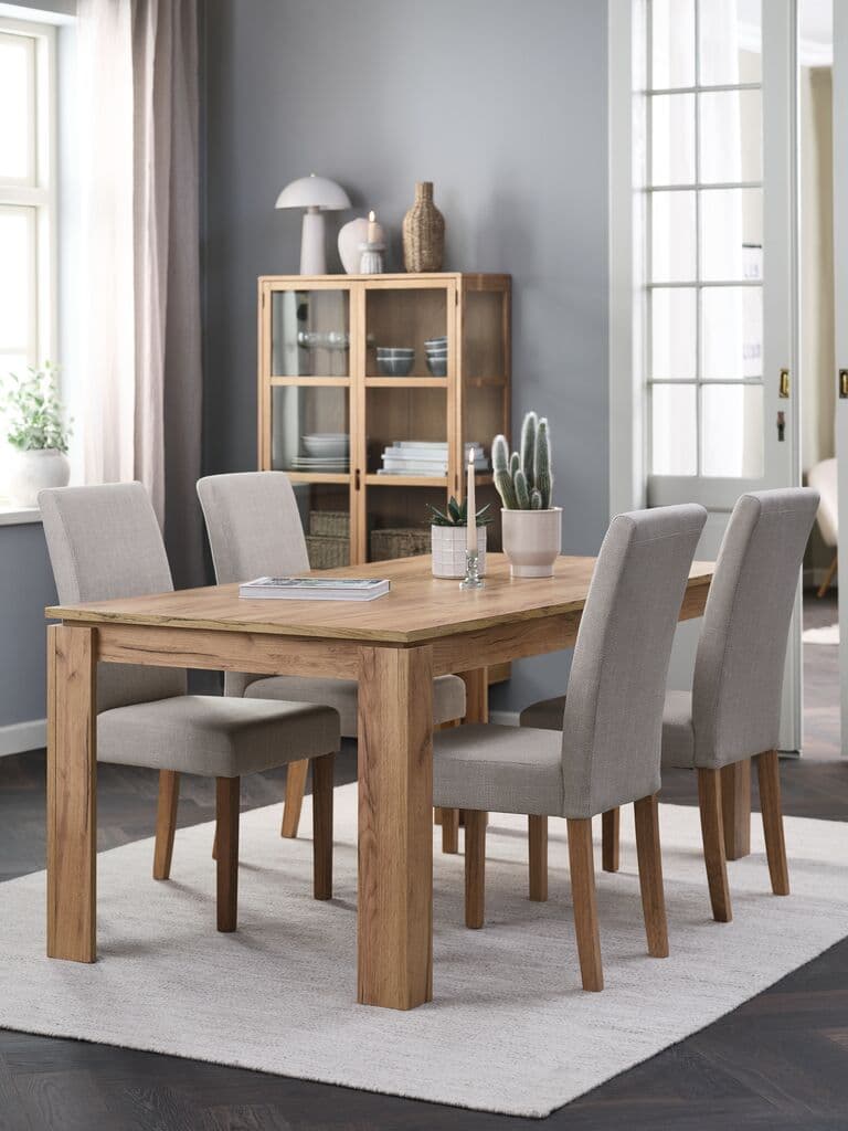LINTRUP C190/280 mesa carvalho + 4 TUREBY cadeiras bege